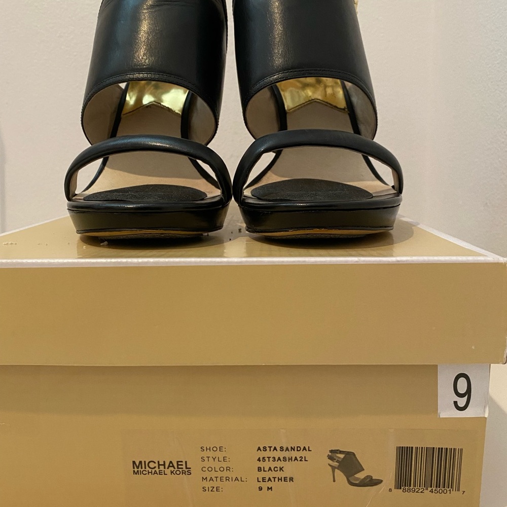 Micheal Kors Asta Black Leather Sandal - Picture 6 of 7